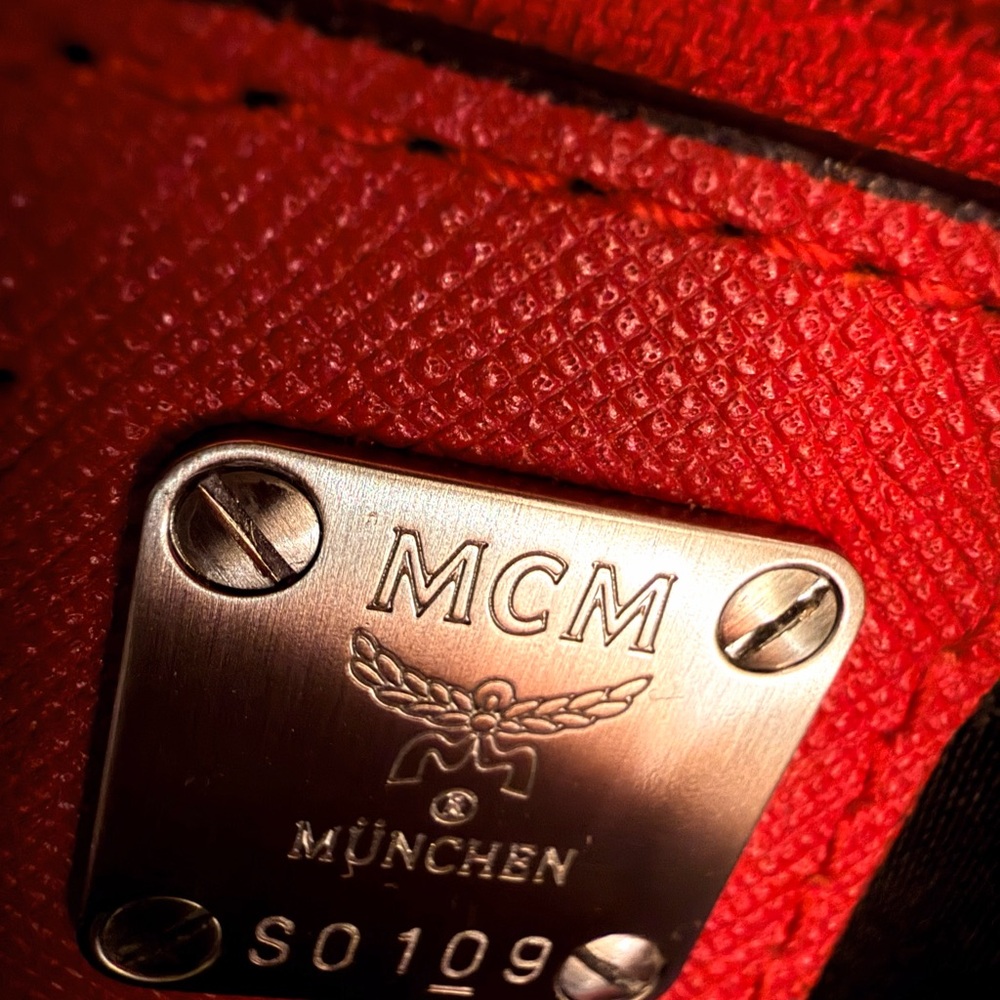 AUTHENTIC MCM Bold Red Messenger/Crossbody and Shoulder Bag! UNISEX - Picture 11 of 15